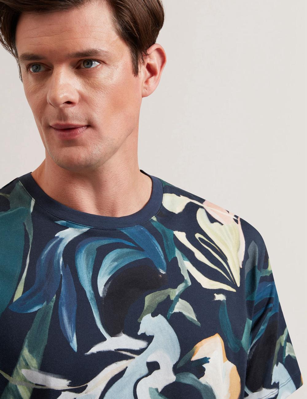 Ted Baker ALMOI - Floral Print Pure Cotton Men T-Shirts Black | UAE  73182-TEXH