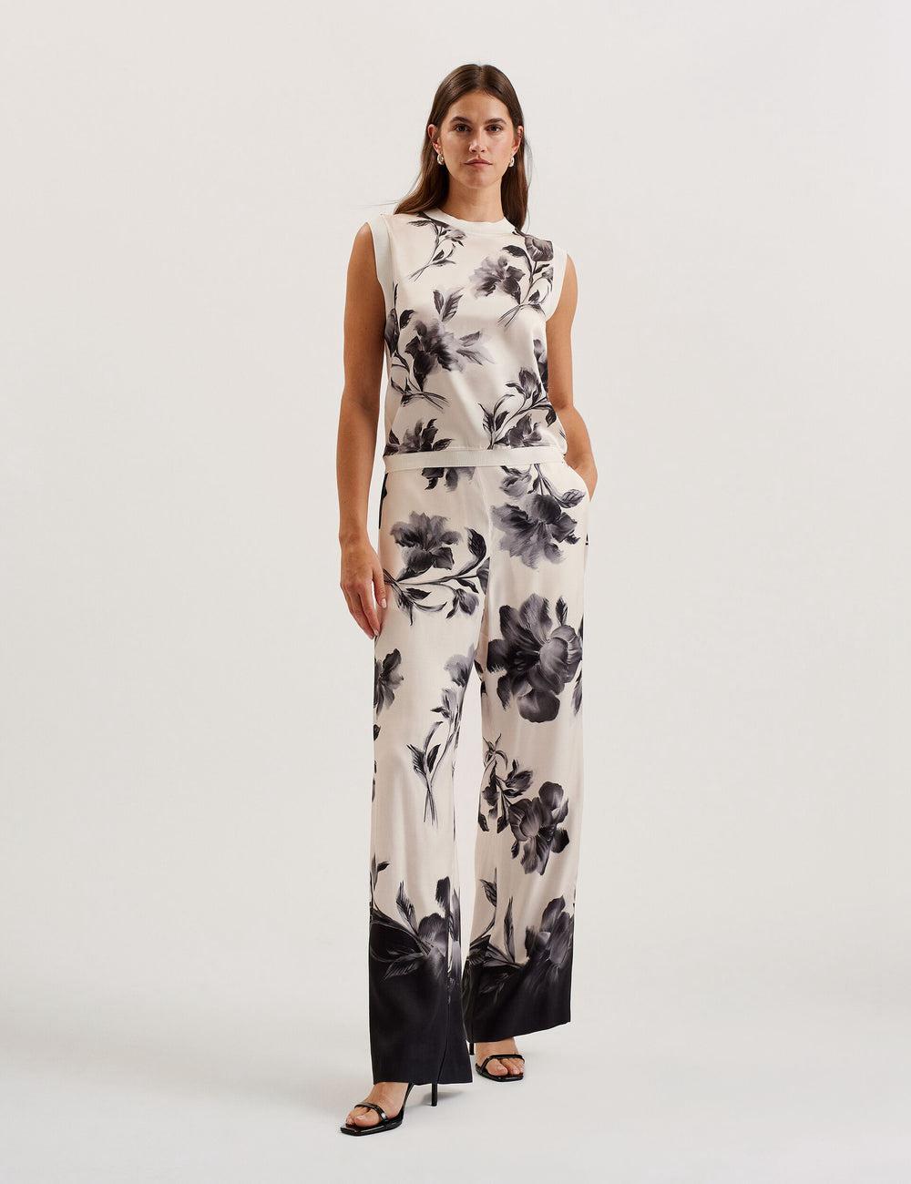 Ted Baker AWYNA - Floral Print Pull-On Wide Leg Women Trousers Black | UAE  79082-NHOT