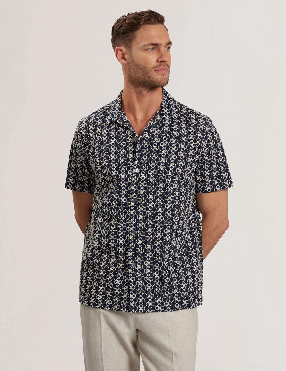 Ted Baker FINLAYS - Short Sleeve Relaxed Embroidered Men Casual Shirts Navy | UAE  19625-MINJ