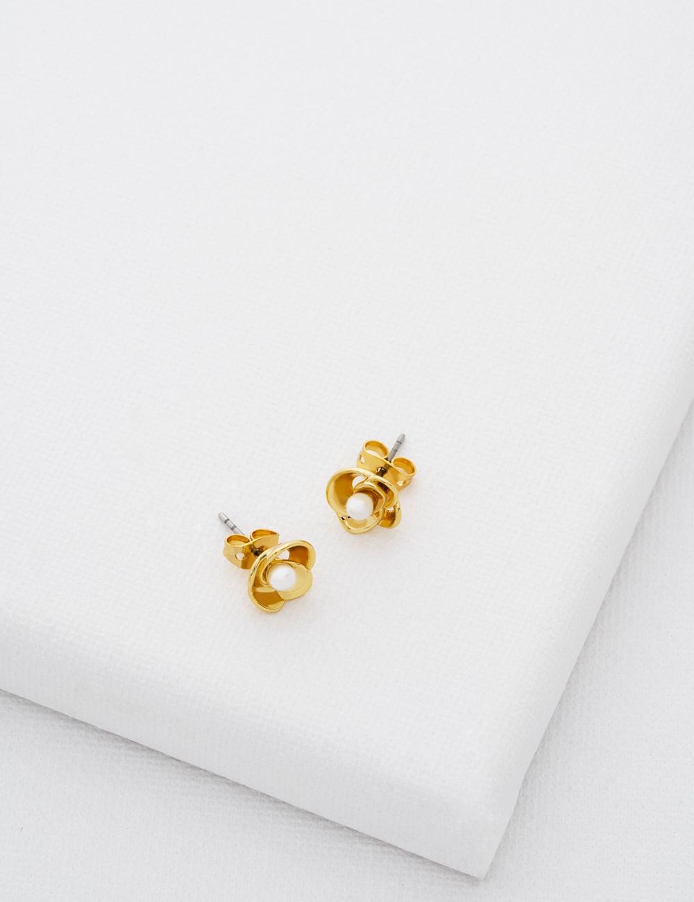 Ted Baker FLO - Pearl Flower Stud Women Earrings Gold | UAE  51802-RFAM