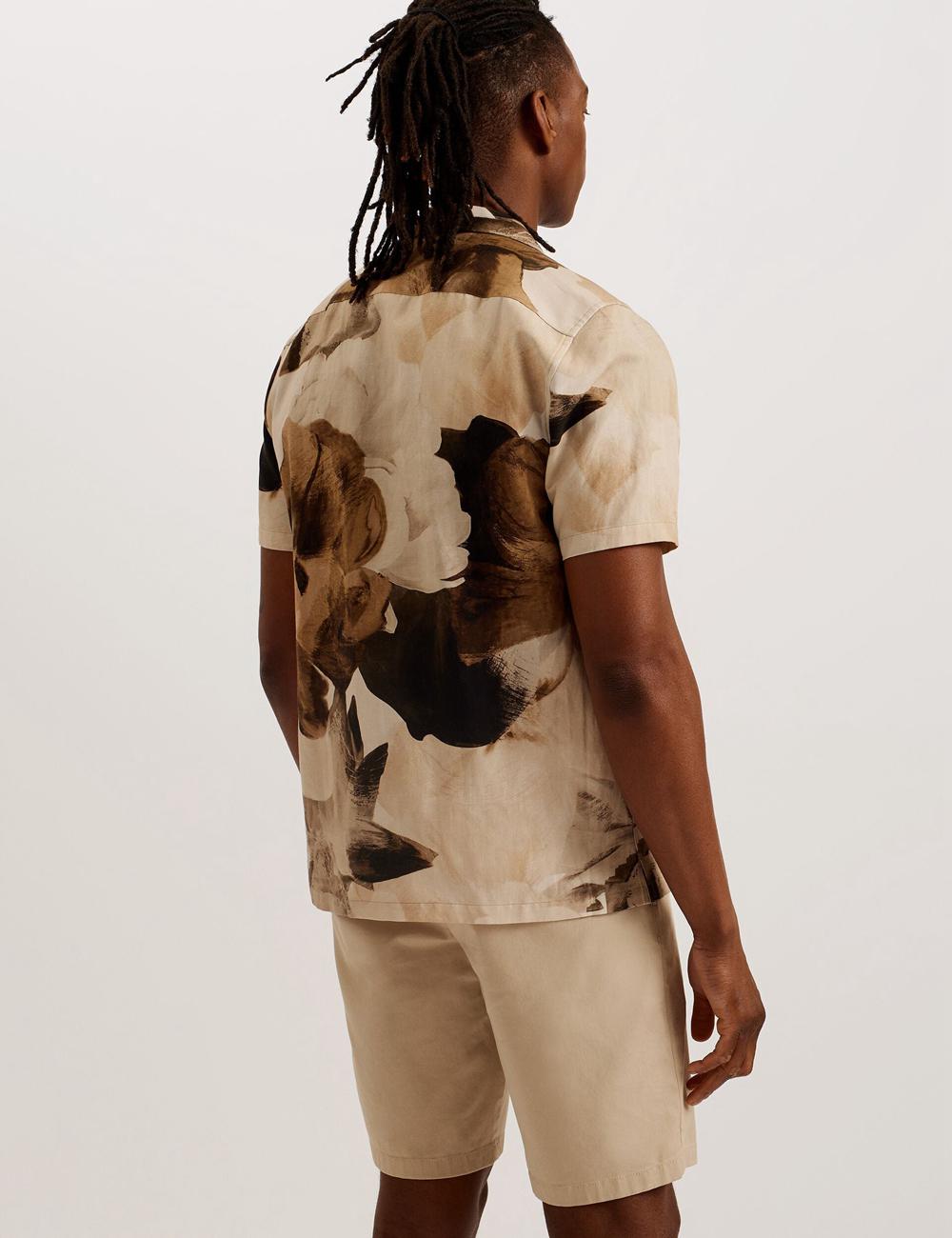 Ted Baker HENRIS - Short Sleeve Relaxed Floral Print Men Casual Shirts Ecru | UAE  57834-HODE