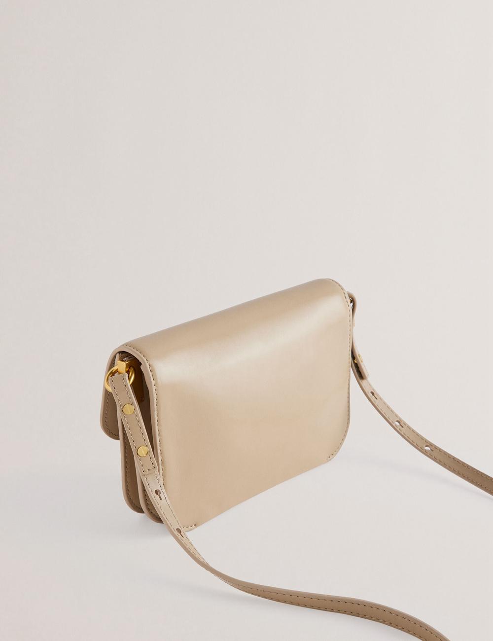 Ted Baker KKAYSA - Leather Twist Lock Small Women Crossbody Bags Taupe | UAE  26401-YGUX