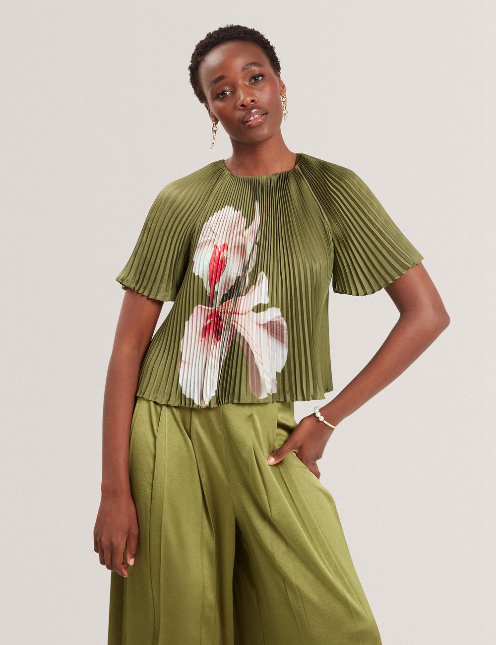 Ted Baker LIONAA - Floral Graphic Pleated Satin Short Sleeve Women Blouses Green | UAE  25309-GQSZ