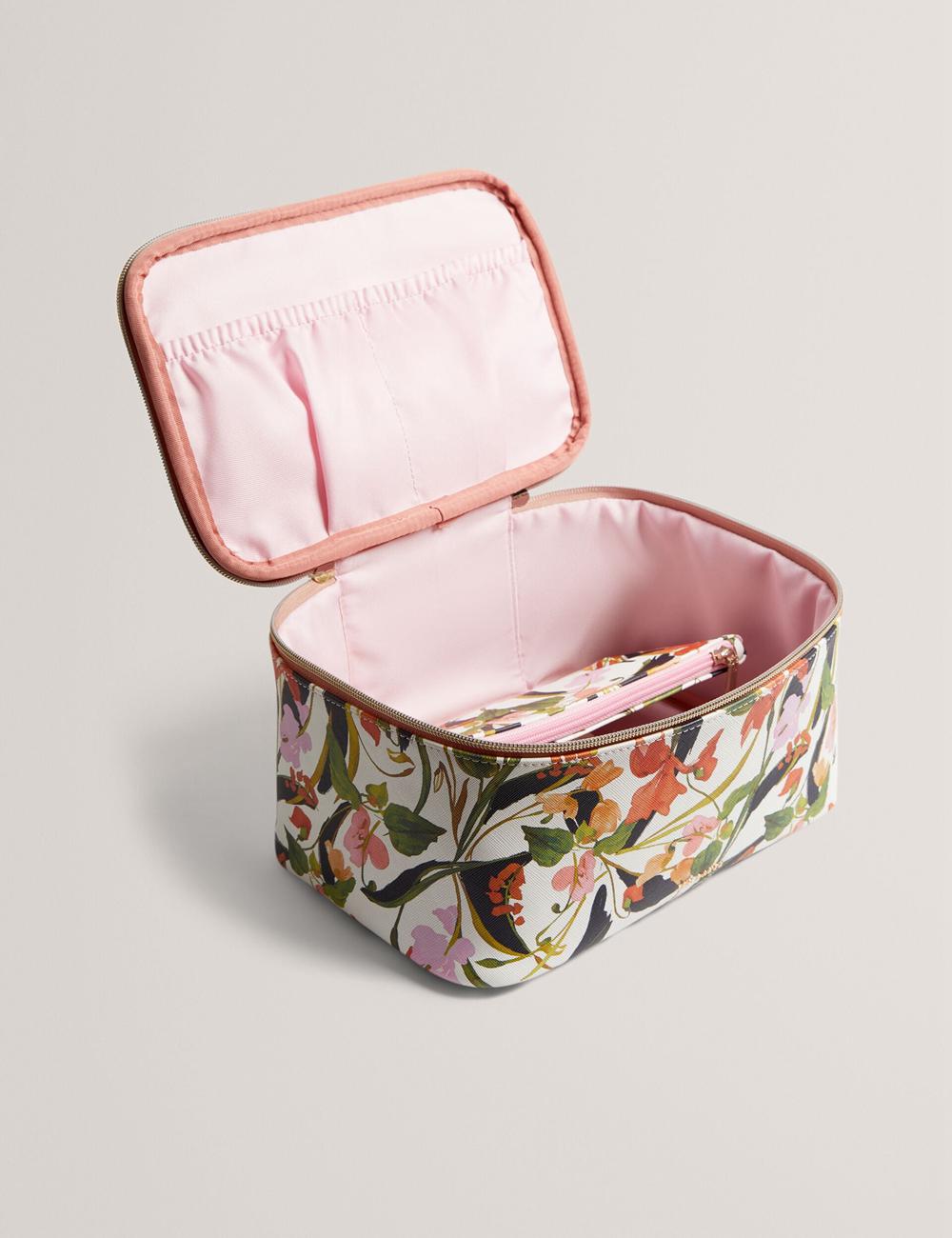 Ted Baker LOUISII - Floral PU Top Handle Large Women Wash Bags Nat-White | UAE  45813-HUAX