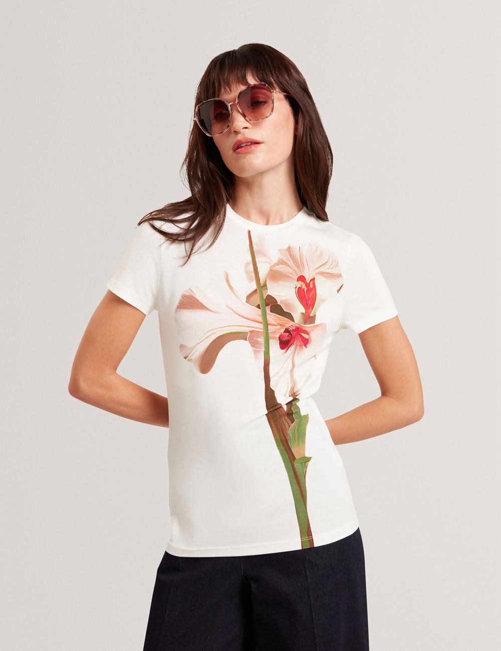 Ted Baker MEELIEE - Floral Graphic Fitted Crew Neck Women T-Shirts Nude-Pink | UAE  36987-XSEK