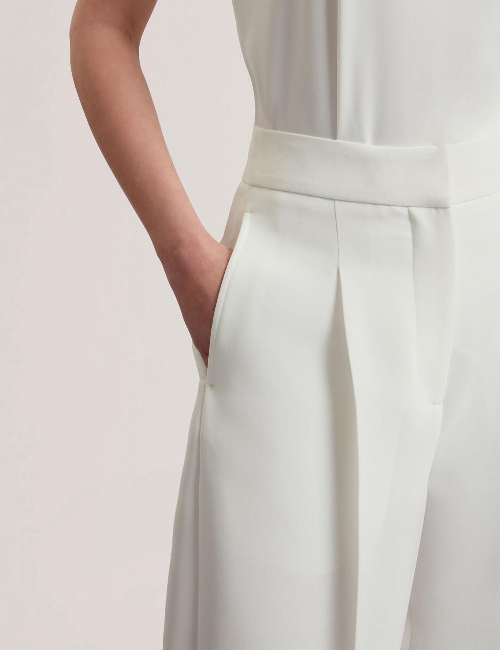 Ted Baker MORRIAT - Barrel Leg Woven Tailored Women Trousers Ivory | UAE  16489-KHPS