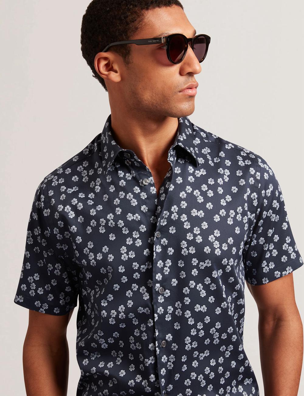 Ted Baker NIKSHO - Short Sleeve Slim Ditsy Floral Men Casual Shirts Navy | UAE  97120-XMKB
