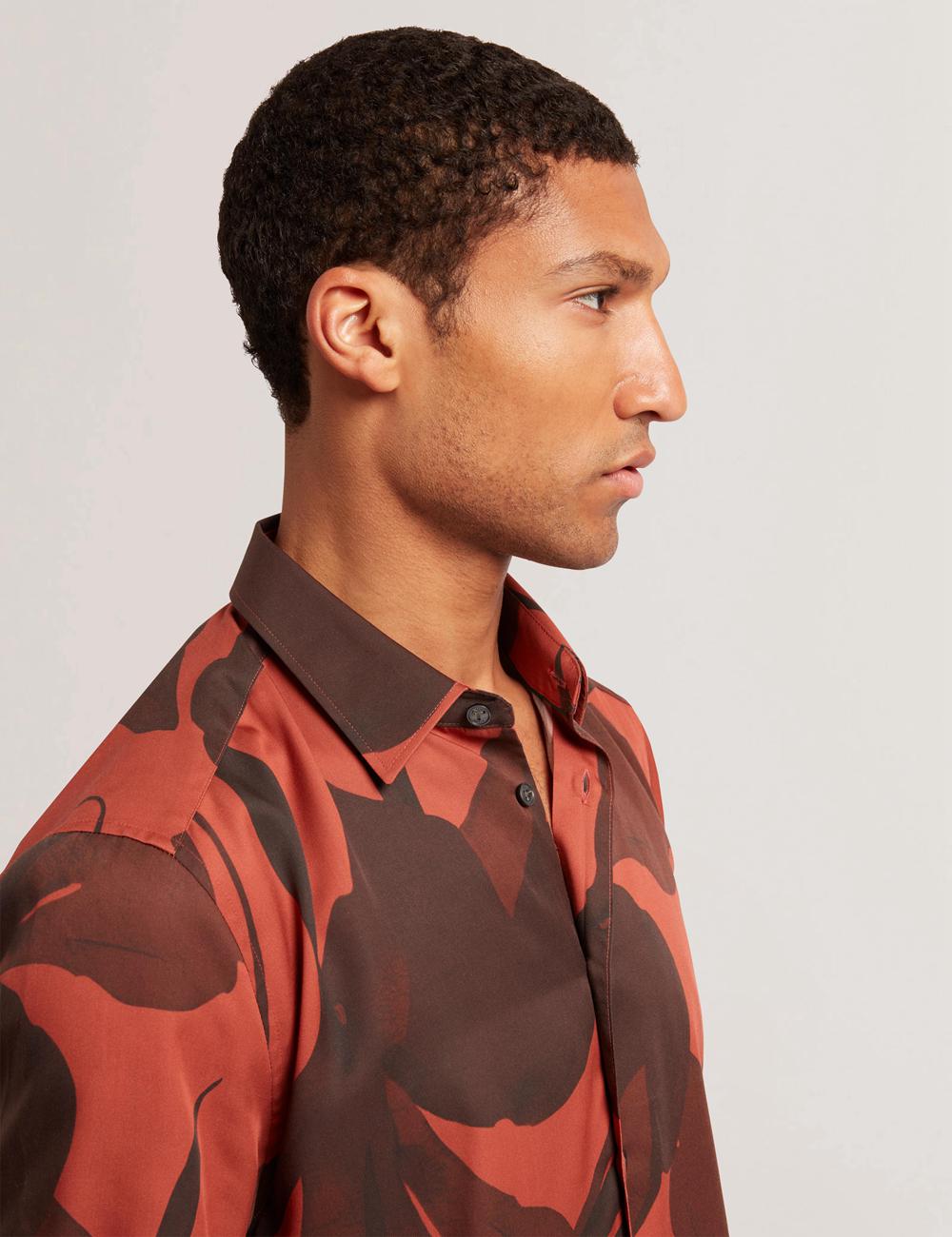 Ted Baker PINEDA - Short Sleeve Relaxed Floral Print Men Casual Shirts Red | UAE  51398-ZYED