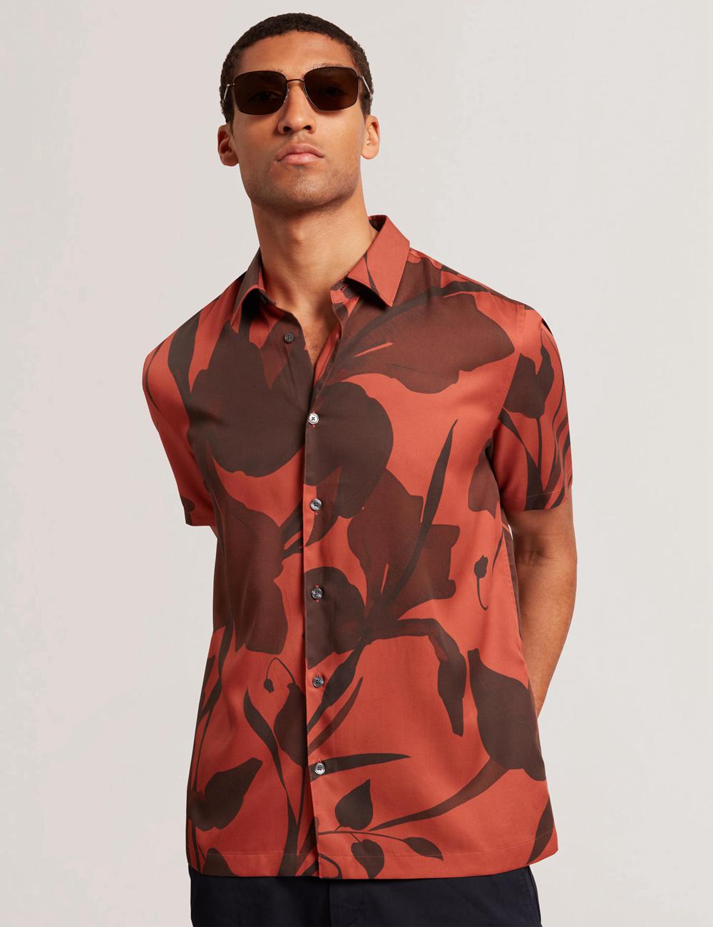 Ted Baker PINEDA - Short Sleeve Relaxed Floral Print Men Casual Shirts Red | UAE  51398-ZYED