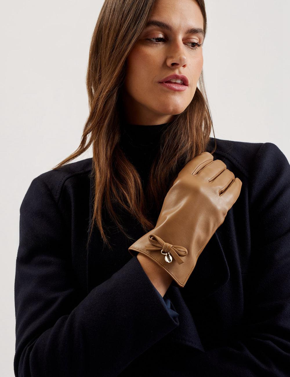 Ted Baker SHERYYS - Bow Detail Soft Leather Women Gloves Camel | UAE  26847-AWEY