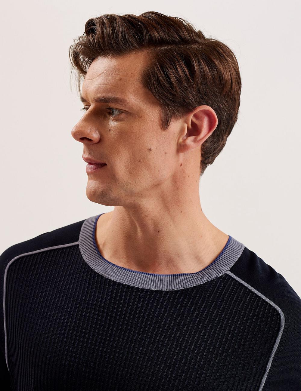 Ted Baker TOREZ - Long Sleeve Textured Knit Top Men Jumpers Navy | UAE  59437-DANJ
