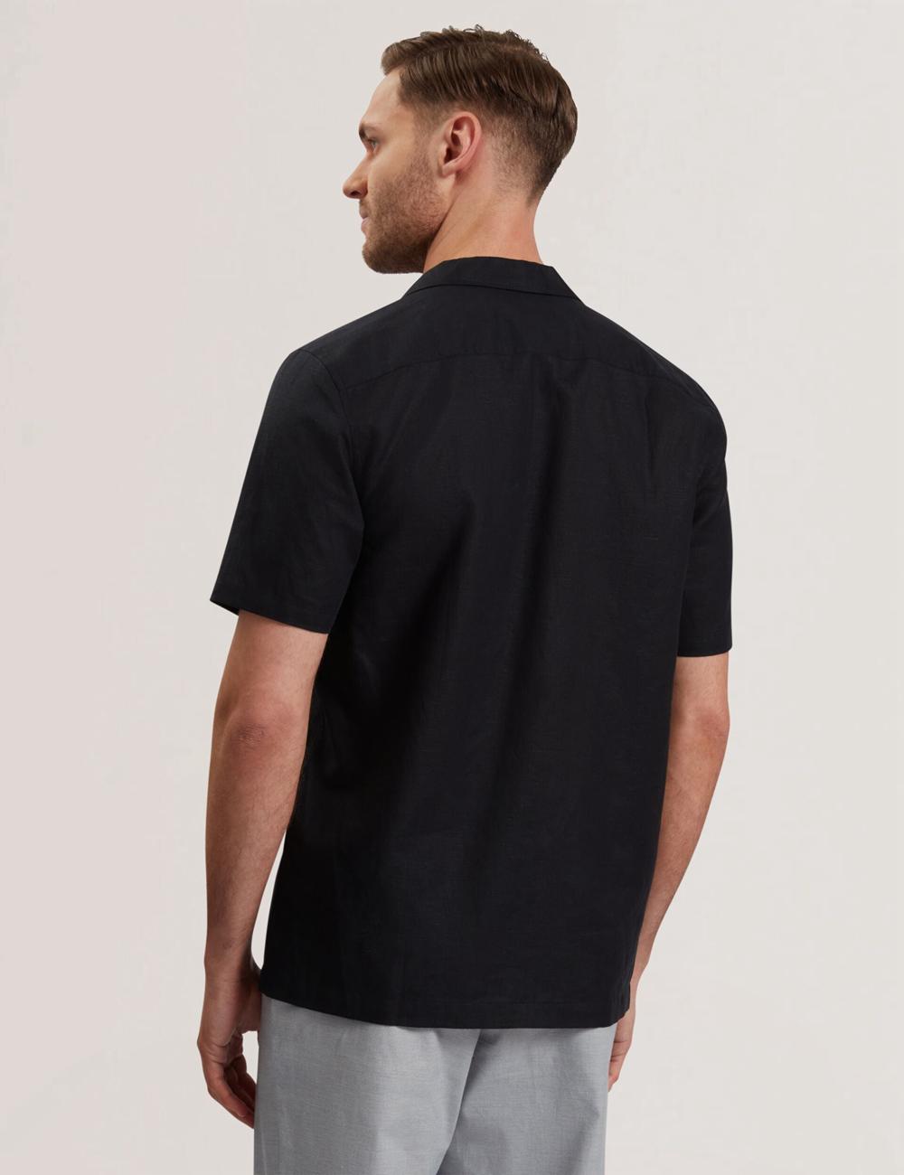 Ted Baker WHETHER - Short Sleeve Regular Fit Double Pocket Men Casual Shirts Black | UAE  32951-ZVSX